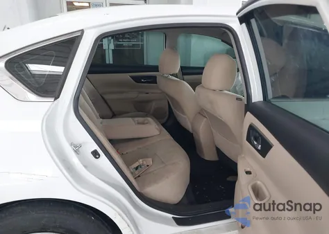 2015 Nissan Altima 2.5 S из США, поврежденный, VIN 1N4AL3AP6FC284370